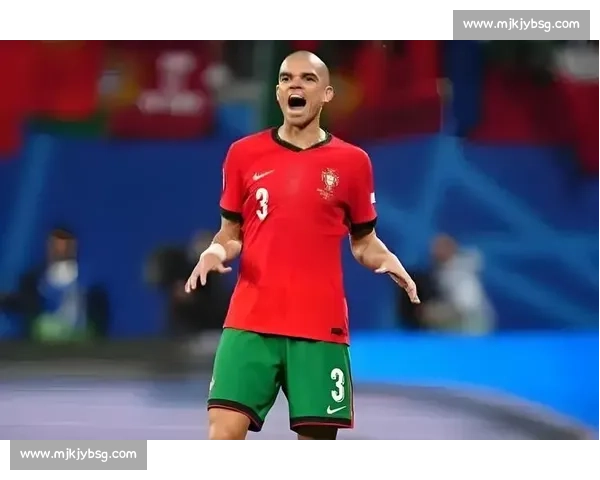 欧联杯赛场风云再起豪门新势力角逐欧洲荣耀之路群雄并起书写传奇